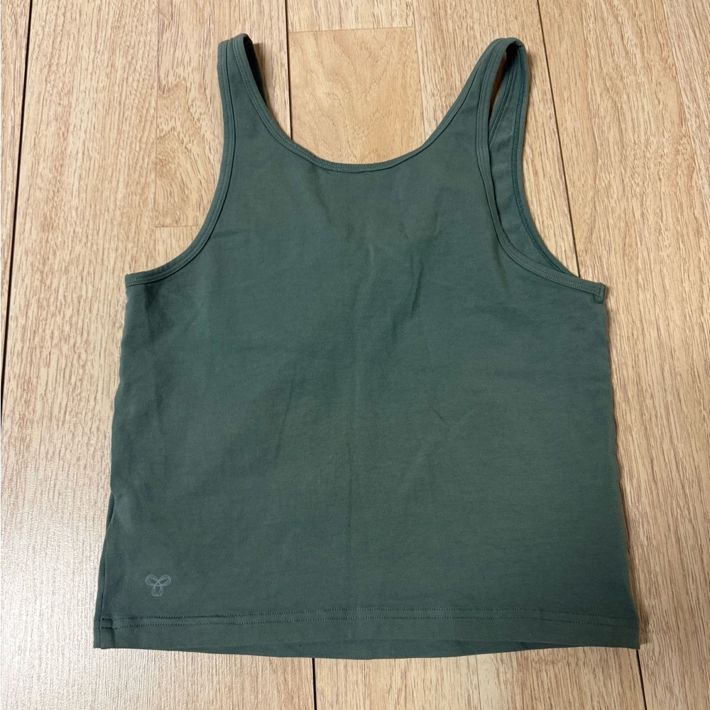 TNA Aritzia Scoop Tank - Picture 4 of 5
